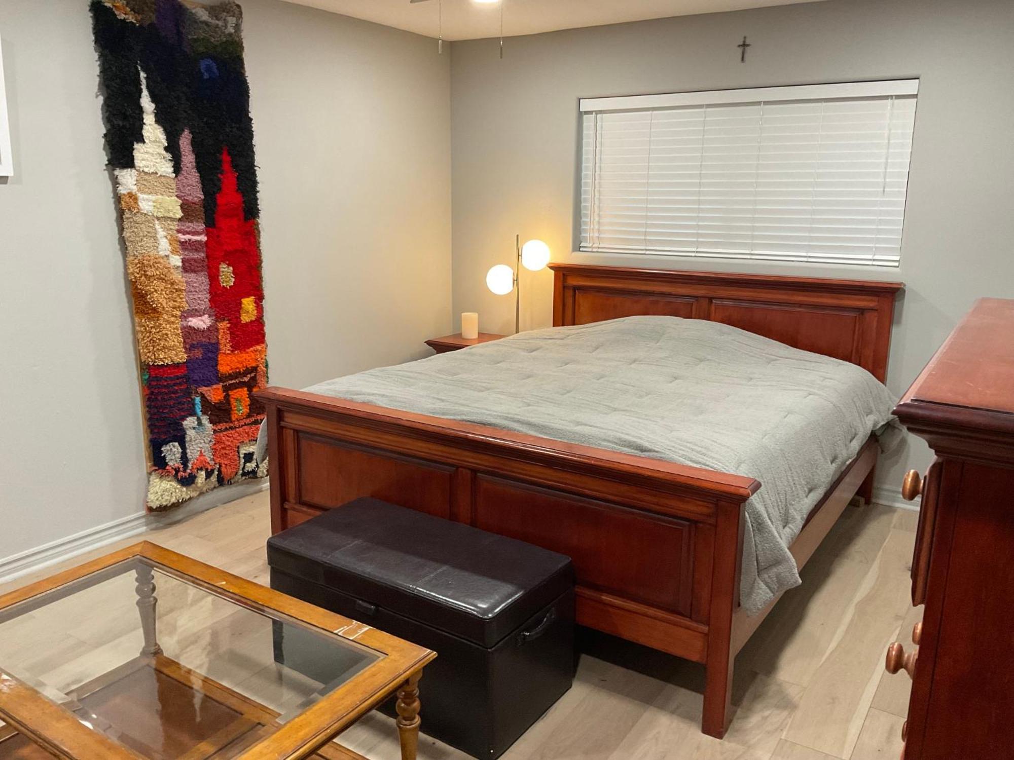 A Luxury Master Bedroom In A Condo Los Angeles Esterno foto